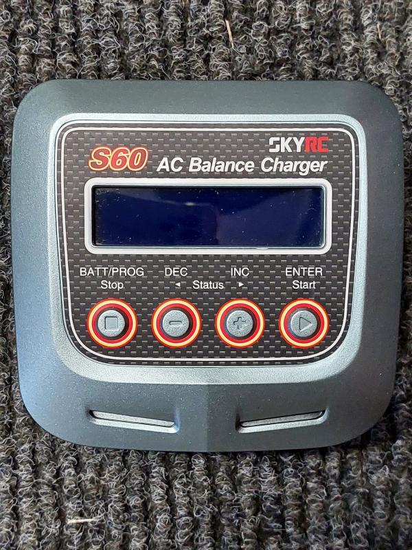 Skyrc caricabatterie 