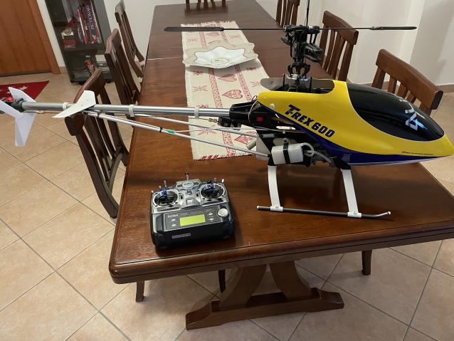 Elicottero Raptor 50