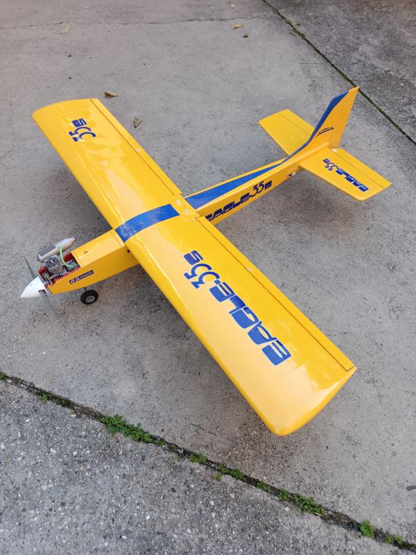 VENDO modello Nuovo EAGLE con motore OS 35 
