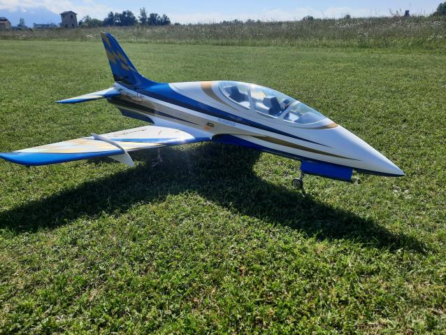 Avanti xs sebart 1,9  a turbina pronto al volo!