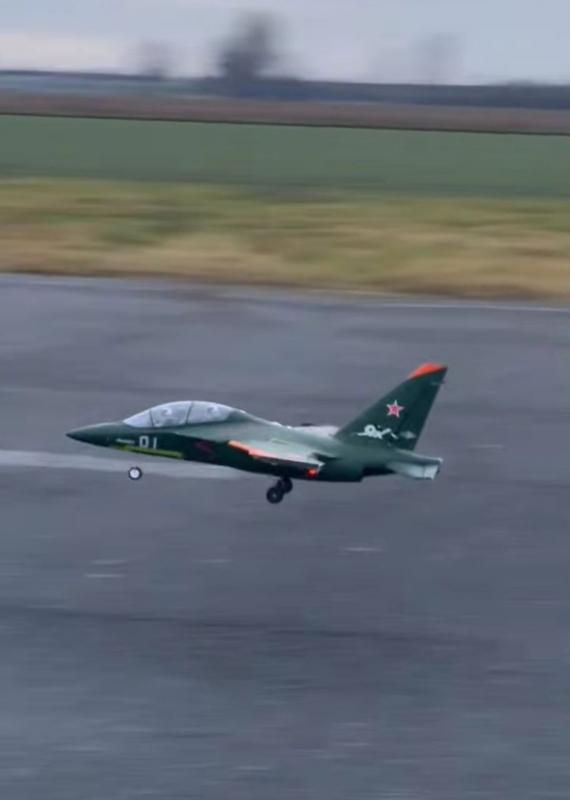 Freewing YAK-130+batterie