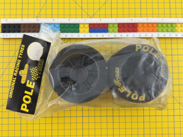 Pole Tyres 1110 gomma in spugna + cerchio post 1:8