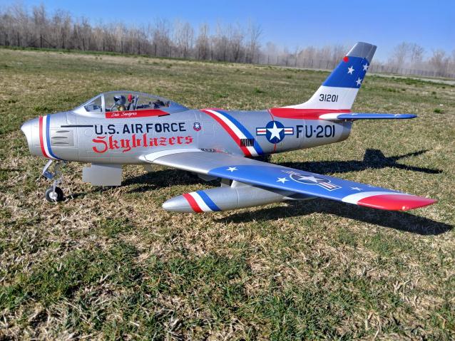 Vendo F-86 Sabre
