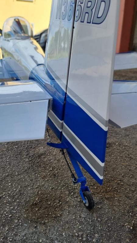 RV4 Hangar 9