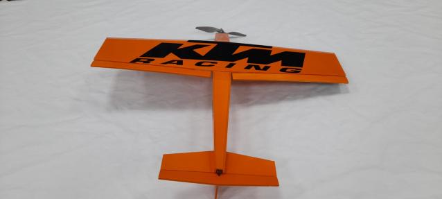 Vendo aereo rc Combat Nuovo