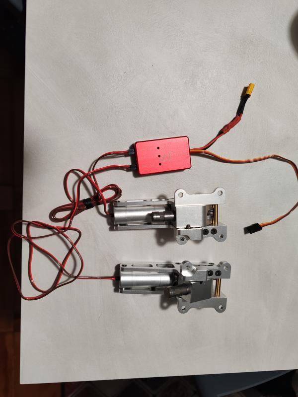 Vendo coppia carrelli ER-150 rotanti JP-HOBBY + centralina (12-18kg)