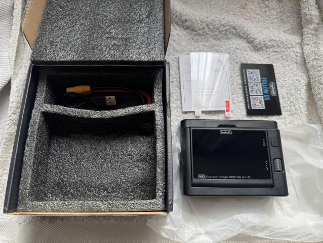 Caricabatterie 1600Watt 2-uscite ToolkitRC M8D 