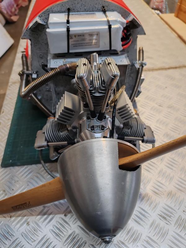 LA-7 Lavochkin Red (245cm, 15kg, 85cc) CYMODEL