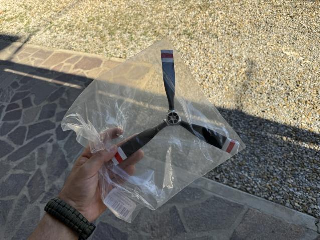 Durafly T-28 Trojan Naval Edition pronto al volo pari al nuovo