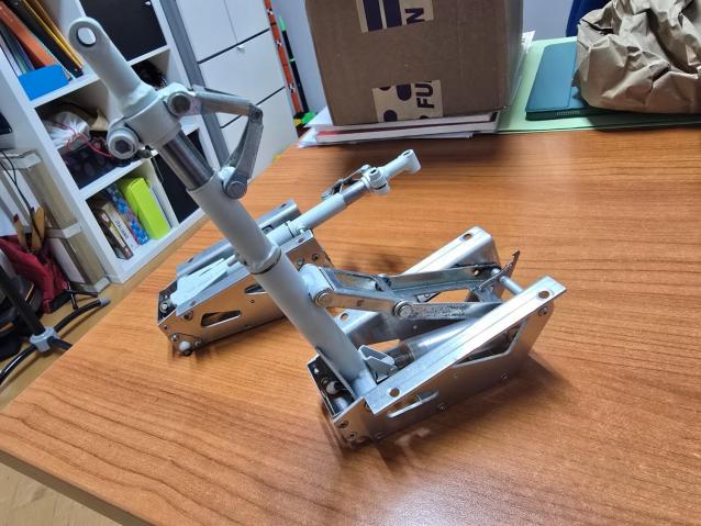ROBART #150 CARRELLI ROTATIVI PNEUM. PER CORSAIR P40 PERFETTI