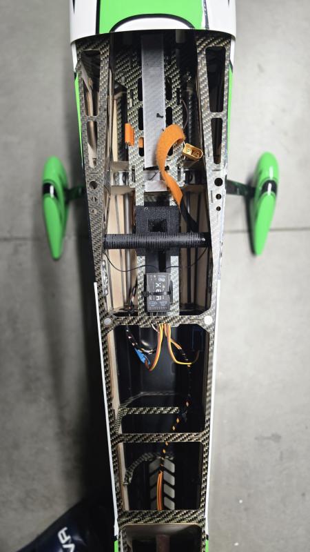 Edge 540 OMPHOBBY 152 AA