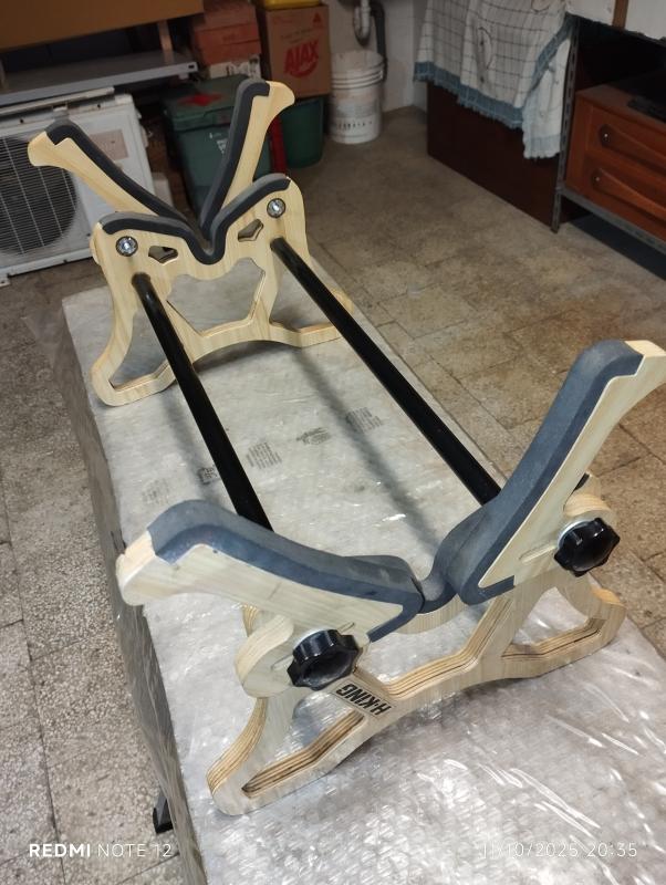Supporto da tavolo per aeromodelli