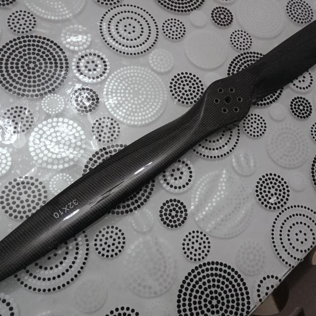 Elica 32/10 in carbonio nuova