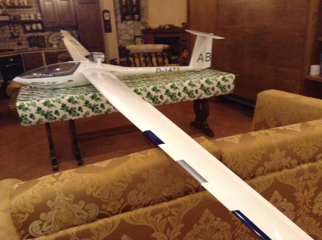 DG-800S CARF 1:3 6MT ALL WHITE turbina