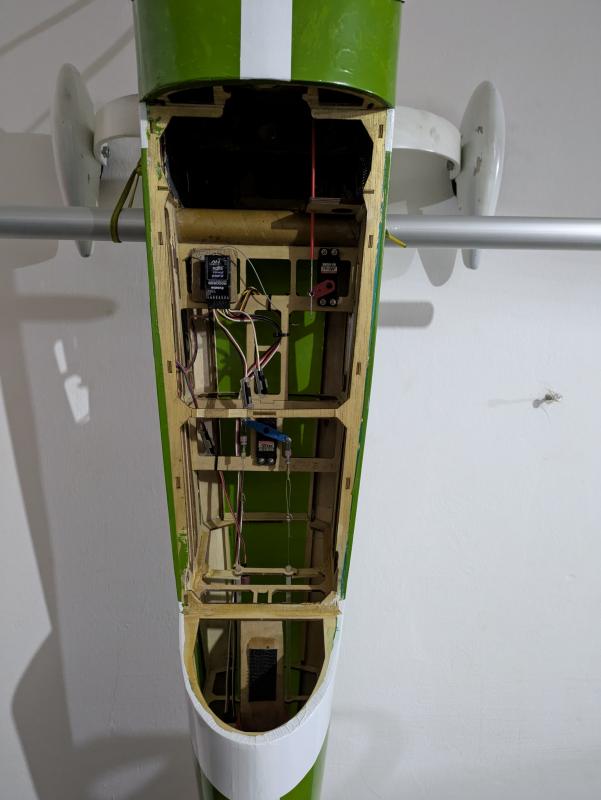 Extra 300 Graupner 1.8m Completo