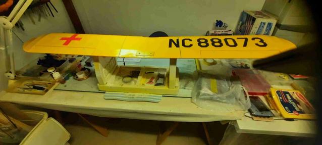 Aeromodello Piper Cub elettrico in balsa