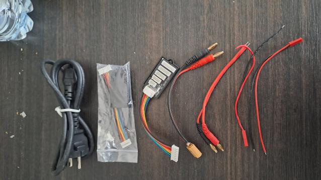 Carica/bilancia batterie skyrc D100