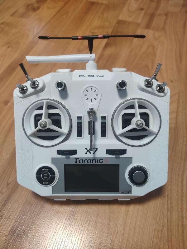 Radiocomando Taranis Q X7 + TBS Crossfire TX