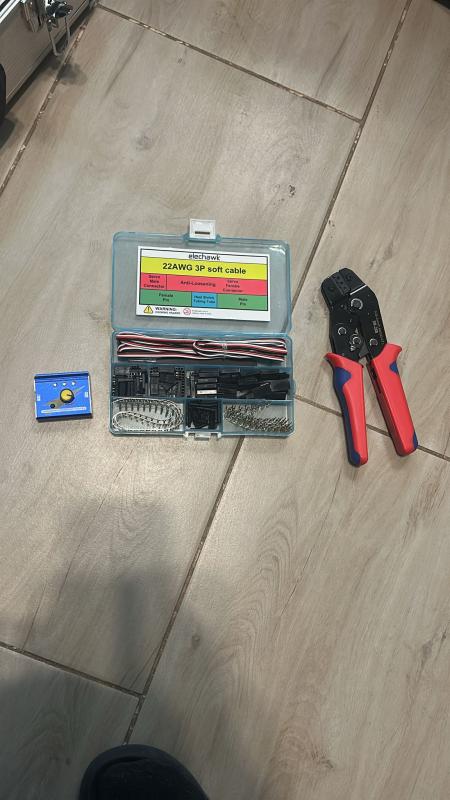 Aerei pronti al volo per cessato hobby