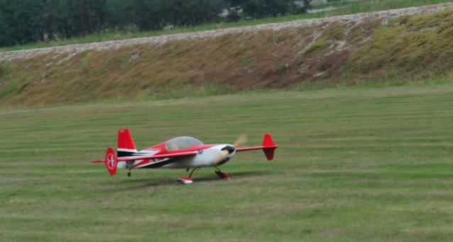 Extreme Flight Extra 300 78'' (2mt)