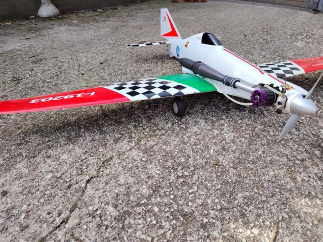 Aeromodello Pyalon Formula 1 gara + Motore Novarossi 9 travasi 