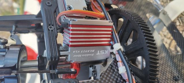 T-Rex 600 con fusoliera 