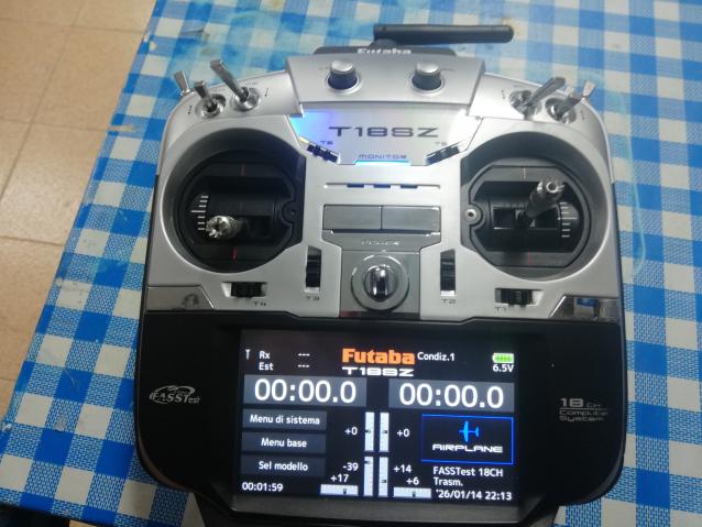 Vendo radiocomando futaba T18SZ 