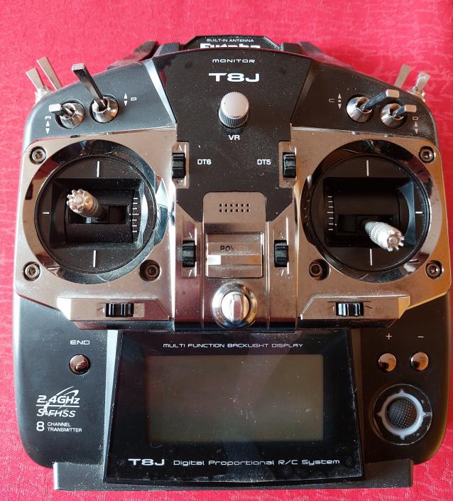 Futaba T8J