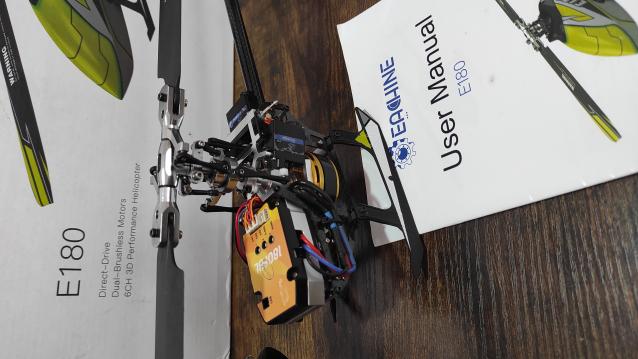 Elicottero RC Eachine E180 3D completo di Radiocomando 2,4ghz 6CH pronto al volo