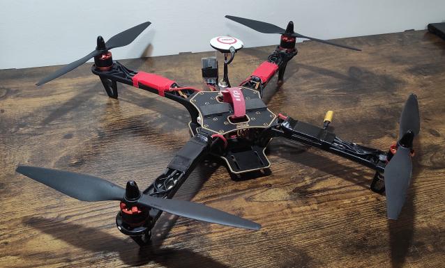Drone DJI F450 con  NAZA-M e GPS Occasione prezzo ribassato a Euro 100 spedizione compresa