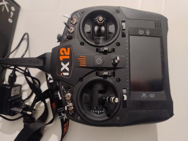 Radiocomando Spektrum iX12