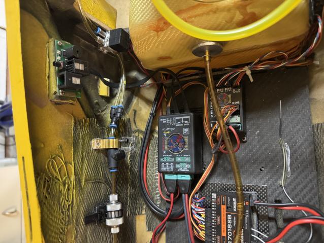 Viperjet pronto al volo con ricambi per farne anche un altro e vari accessori come da altra inserzio