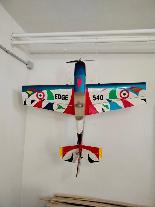 VENDO MODELLO RC EDGE