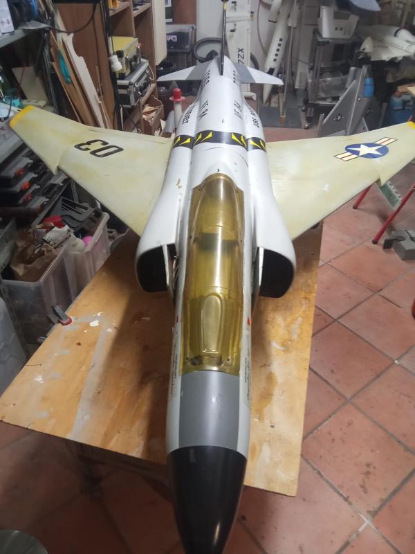 Vendesi 15 modelli Jet