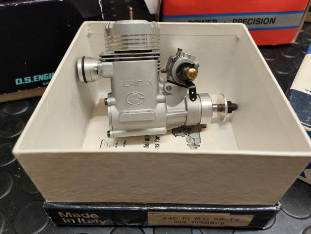 Vendo motore d'epoca Super Tigre X40 RC - � 250,00 + Spese postali