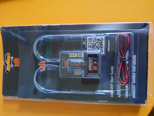 SPEKTRUM AR8020T 8-channel telemetry receiver