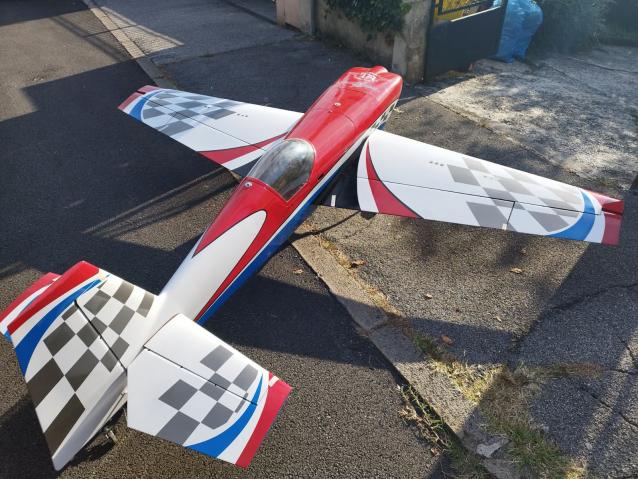 Extra 330 SC Krill 123"