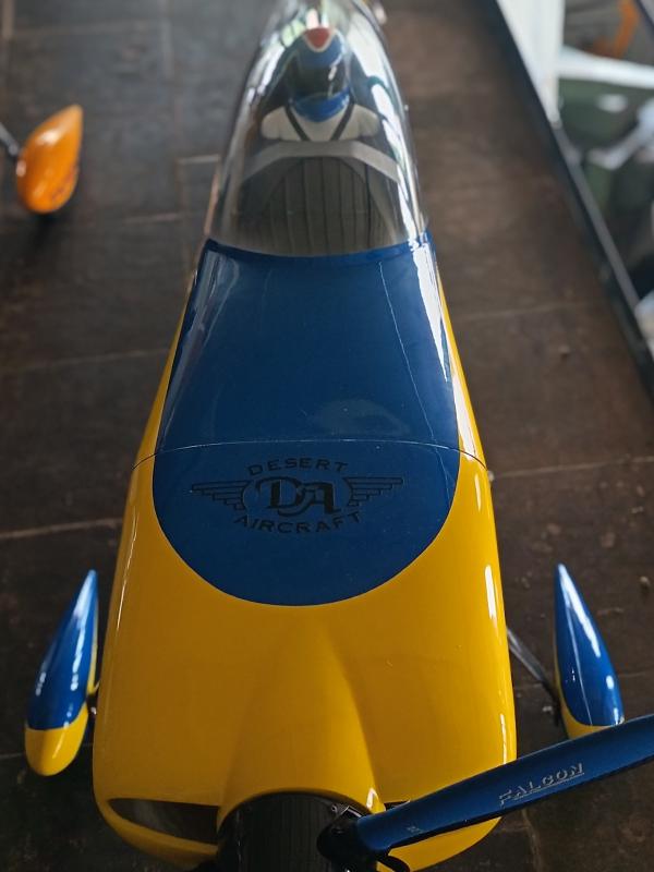 EXTREMEFLIGHT-RC EDGE 540 85" GIALLO/BLU