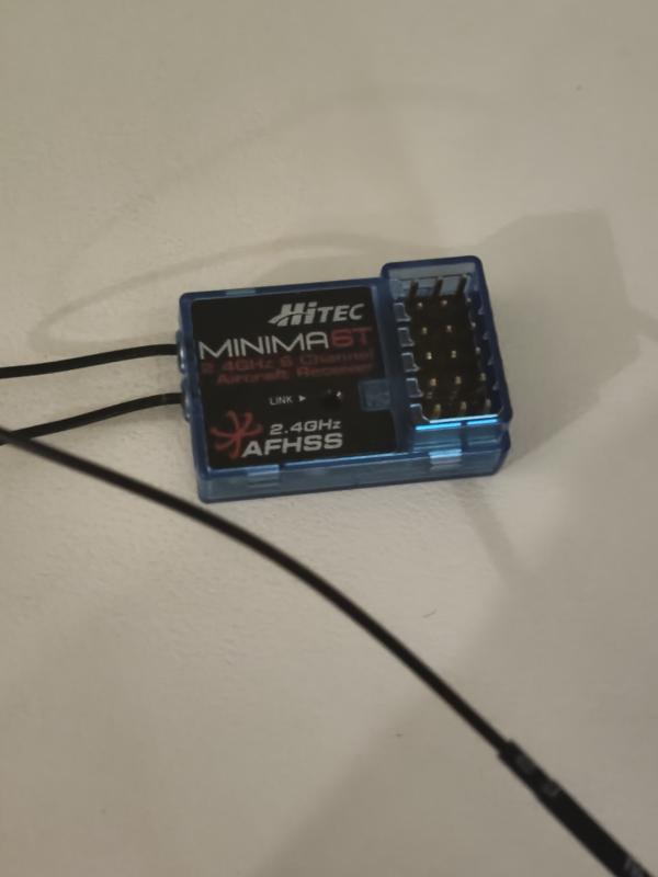 hitec minima 6T