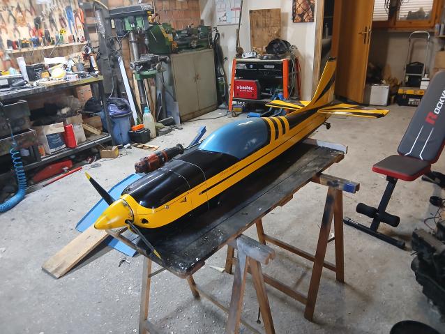 Vendo riproduzione  asso 4 a.a 2m con flap retrattile  motore  motore 180