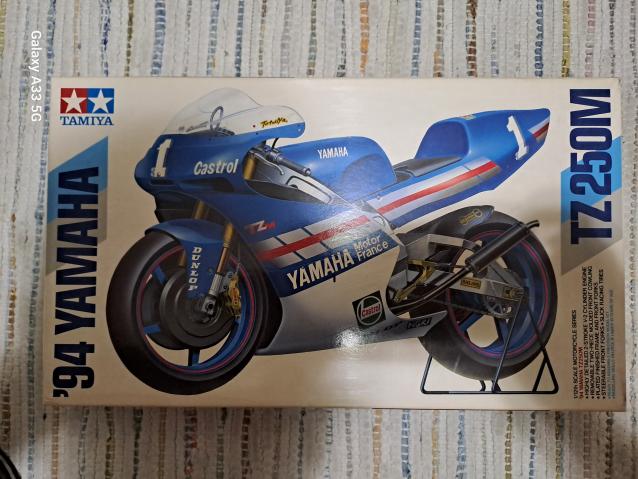 Modelli tamya moto 1/12