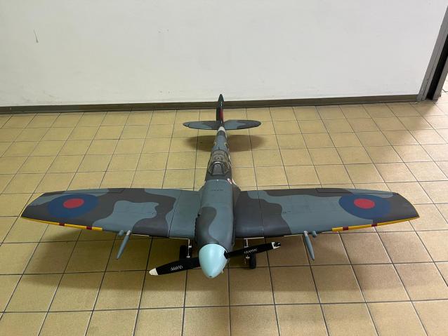 Vendo SPITFIRE MK IX della Hangar 9 (classe 30 CC)