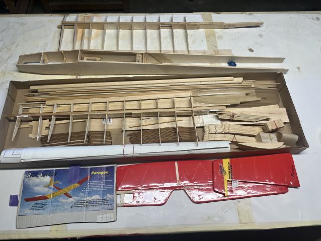 Paragon - Aliante Balsa da completare