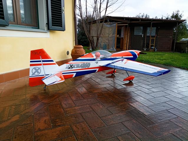 Vendo Extra 260 Extreme Flight 88 pollici 