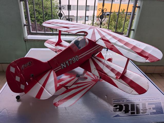 Pitts UMX Eflite, Spektrum, FMS, Freewing