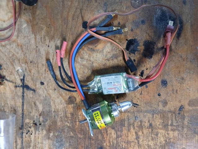 Vendo motore   con esc