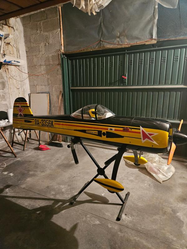 Vendo YAK55M della Krill model 33% completo
