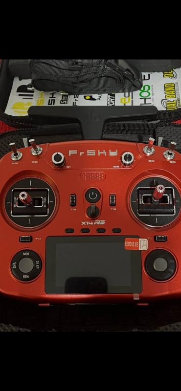 NUOVA FRSKY X14 RS IN 4 COLORI  TOUCH SCREEN, GIMBALL COMPLETAMENTE IN METALLO 2,4GHZ E 900MHZ