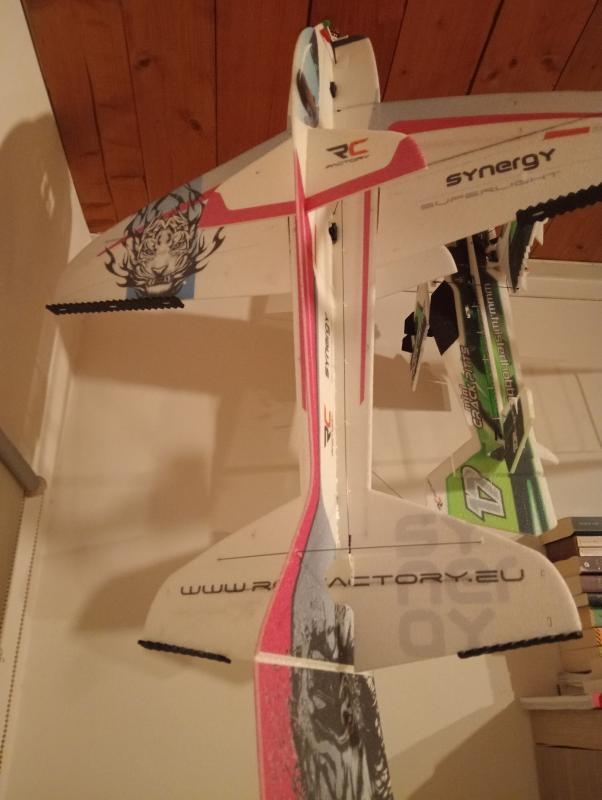 15 aeromodelli epp completi