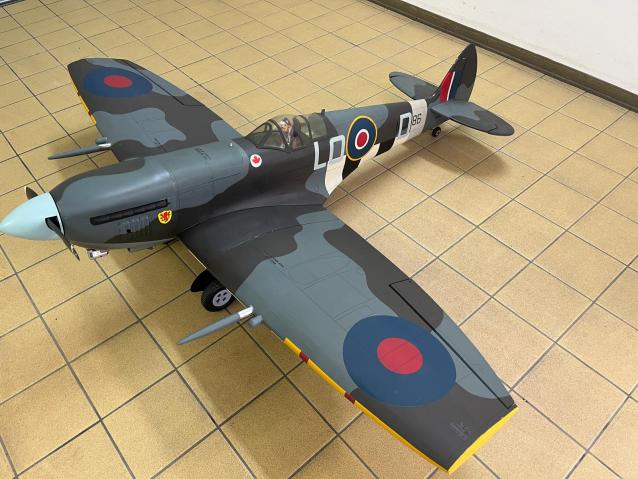 SPITFIRE MK IX della Hangar 9 (classe 30 CC)
